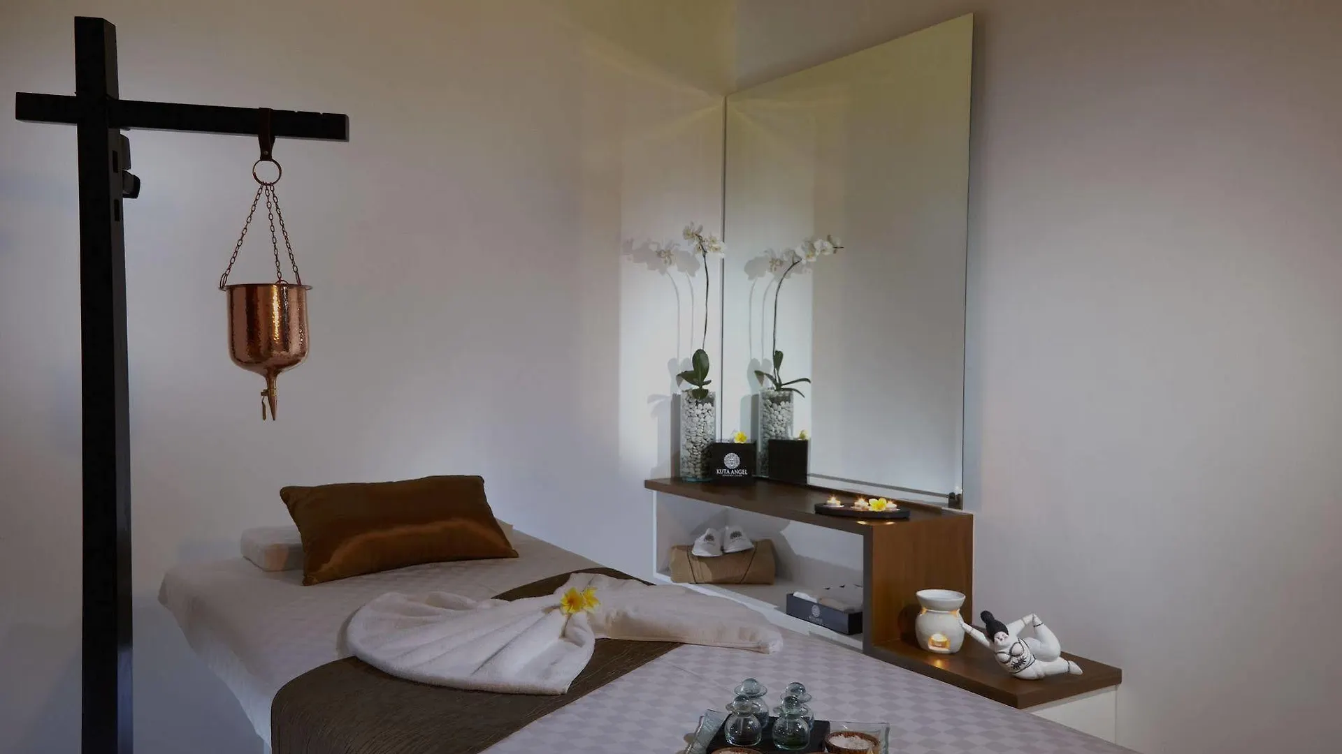 Kuta Angel Hotel - Luxurious Living
